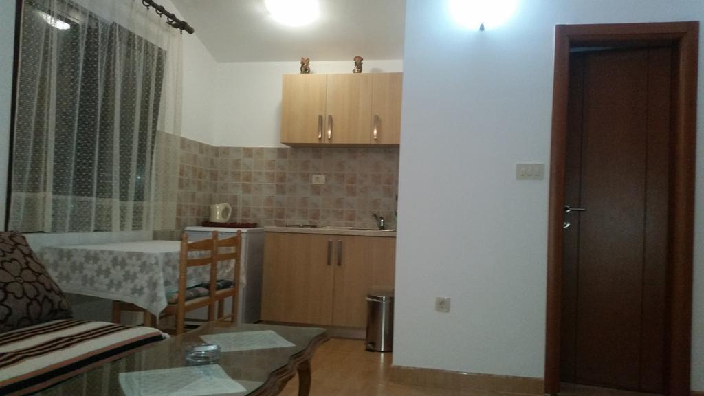 Apartments Zvicer - Milica บุดวา ภายนอก รูปภาพ