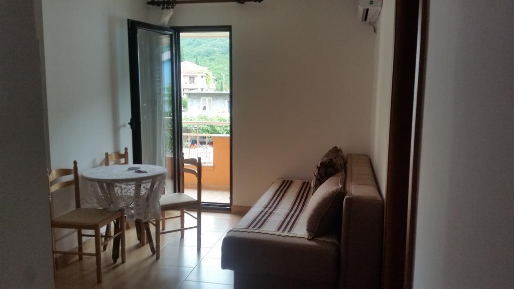 Apartments Zvicer - Milica บุดวา ภายนอก รูปภาพ