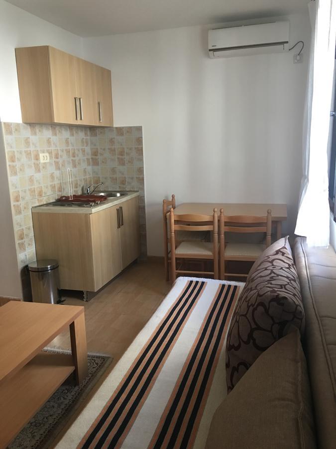 Apartments Zvicer - Milica บุดวา ภายนอก รูปภาพ