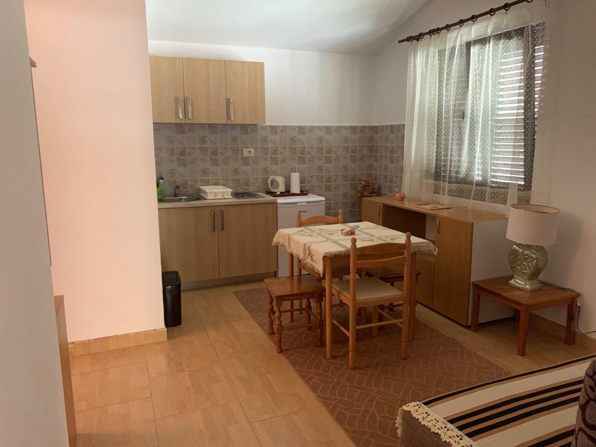 Apartments Zvicer - Milica บุดวา ภายนอก รูปภาพ