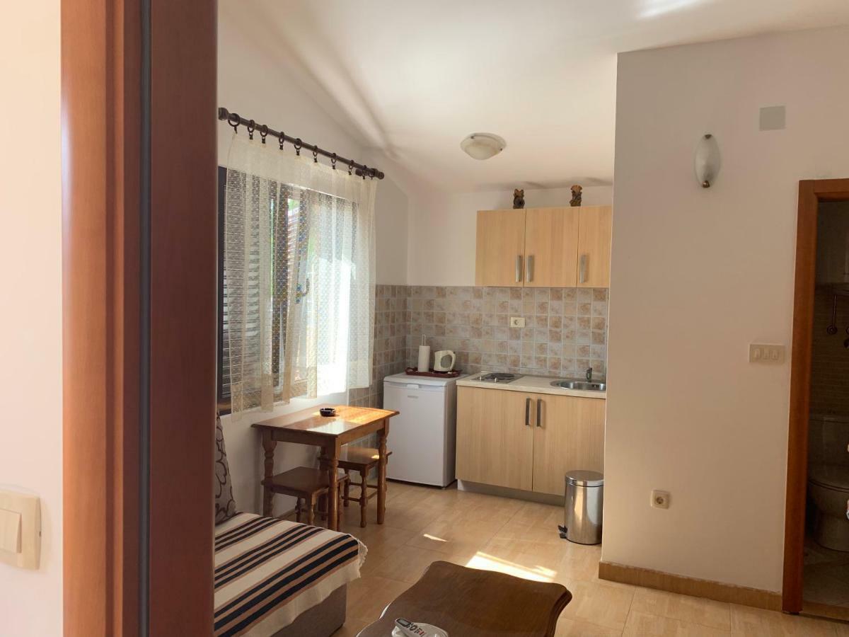 Apartments Zvicer - Milica บุดวา ภายนอก รูปภาพ